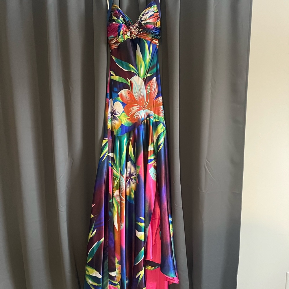 Tony Bowls Vibrant Floral Prom Dress